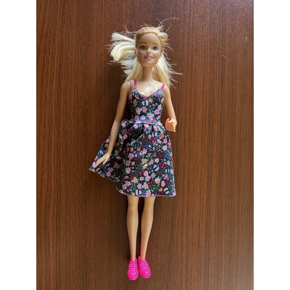 2015 Mattel Barbie Doll Blonde Hair Blue Floral Dress Pink Shoes